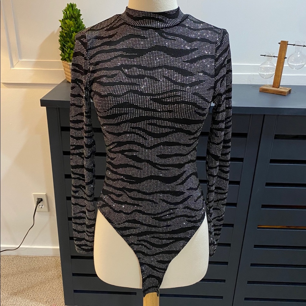 Zebra Jersey holiday bodysuit NWOT black/ silver - Picture 2 of 4